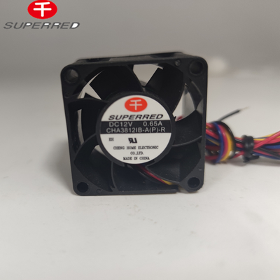 Zwarte DC-CPU-ventilator 35000 uur levensduur voor betrouwbare koeling